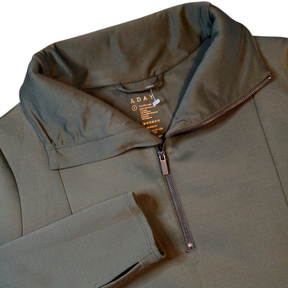 Aday Stretch Pullover Mock Neck Half Zip Thumbhole Drop Shoulder Size Small/MOSS
